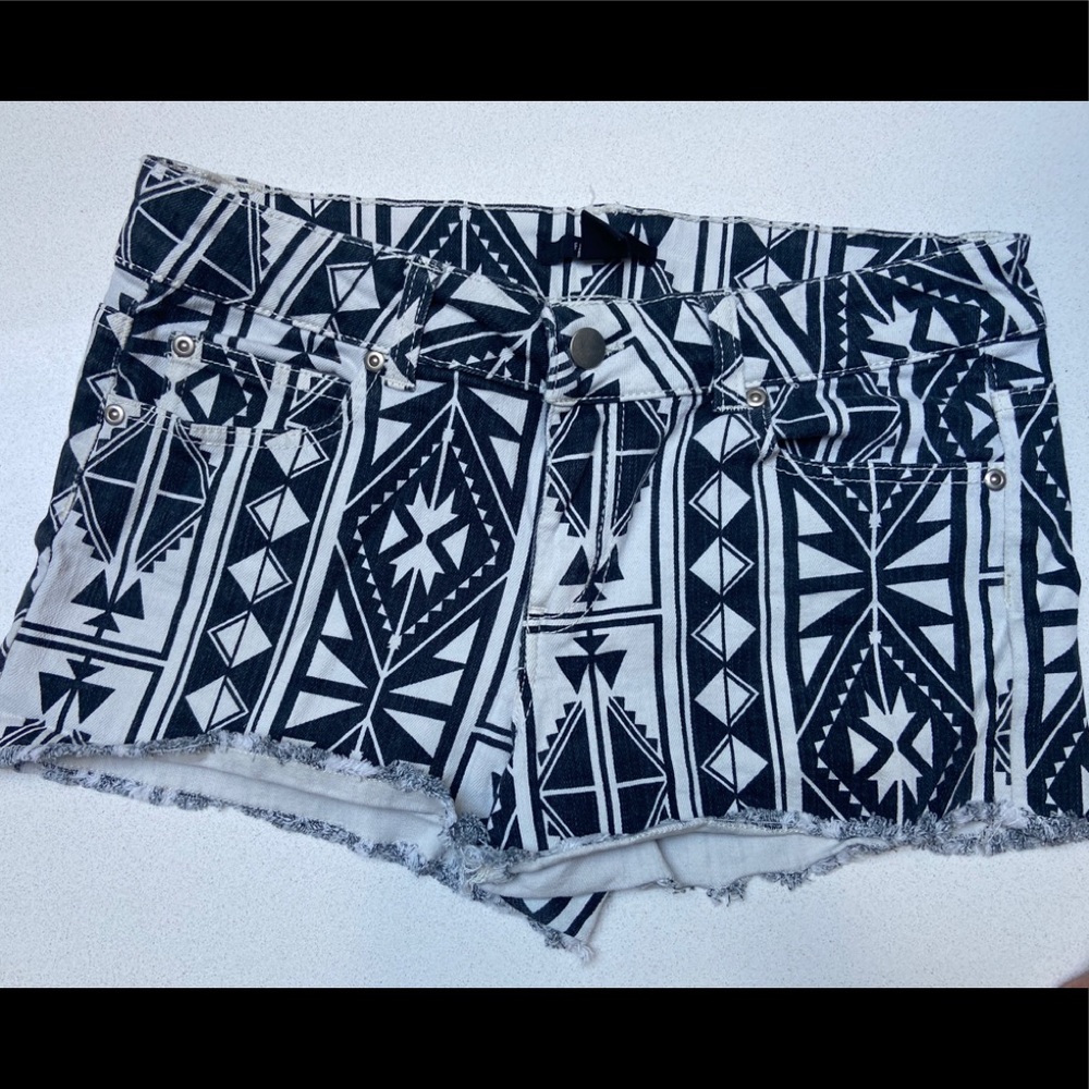 Patterned Jean Shorts NWOT